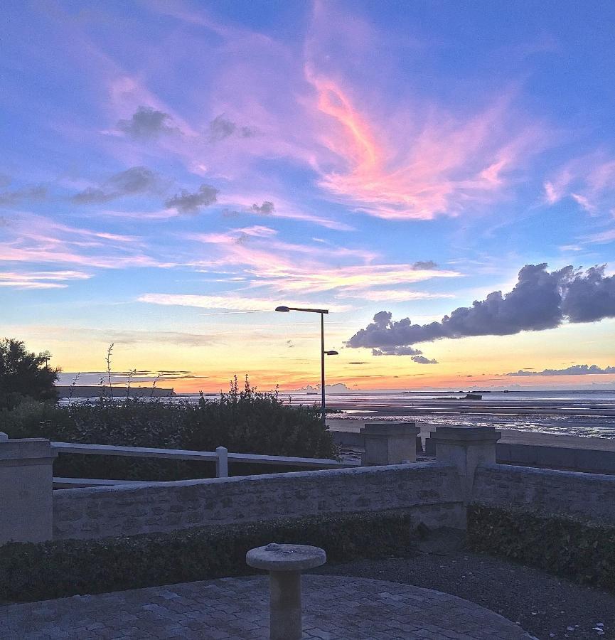 Villa Lumineuse En Front De Mer - Gold Beach Анель Екстер'єр фото